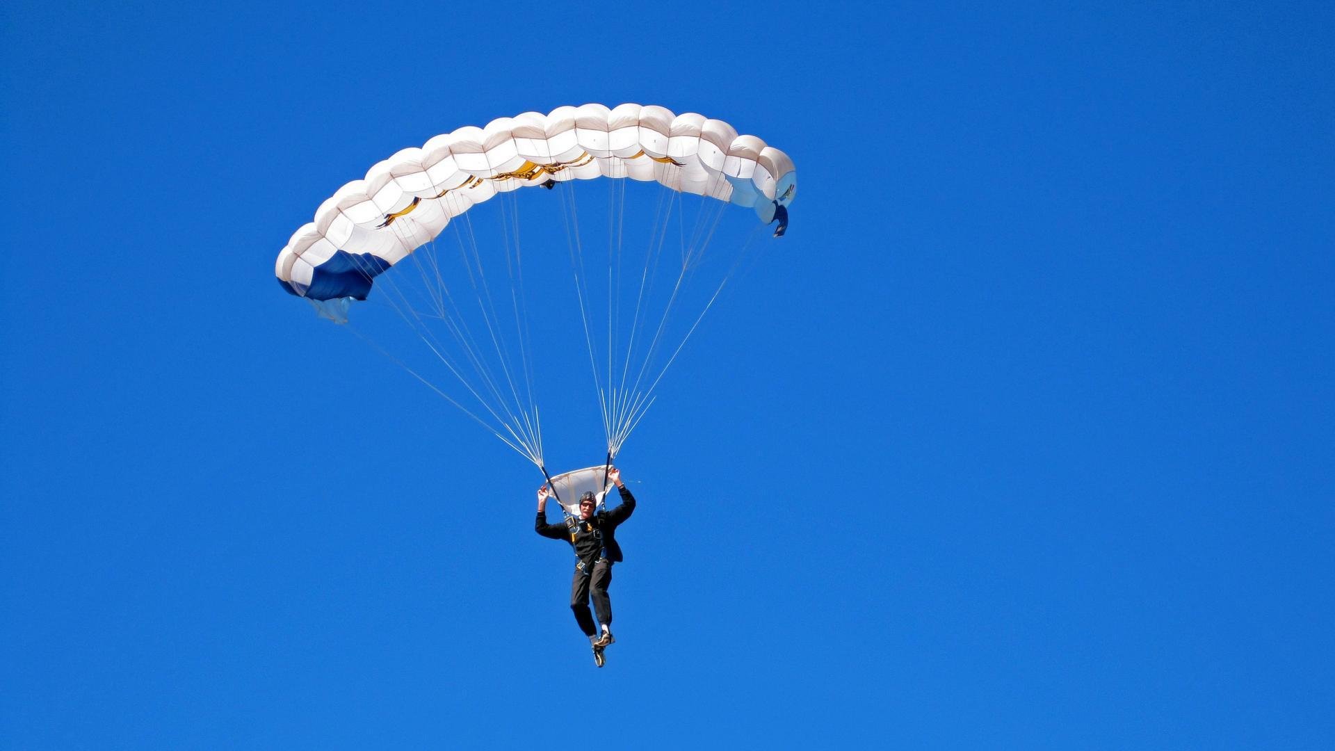 开云体育链接-悬念丛生拳击临场换对手局势突变，拳击into
